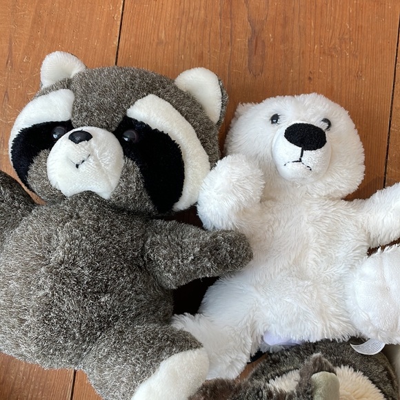 Hand puppets, Beluga, Bunnies,Raccoon , Folkmanis, Kellytoy, Millennium, Yangjee - Picture 6 of 10